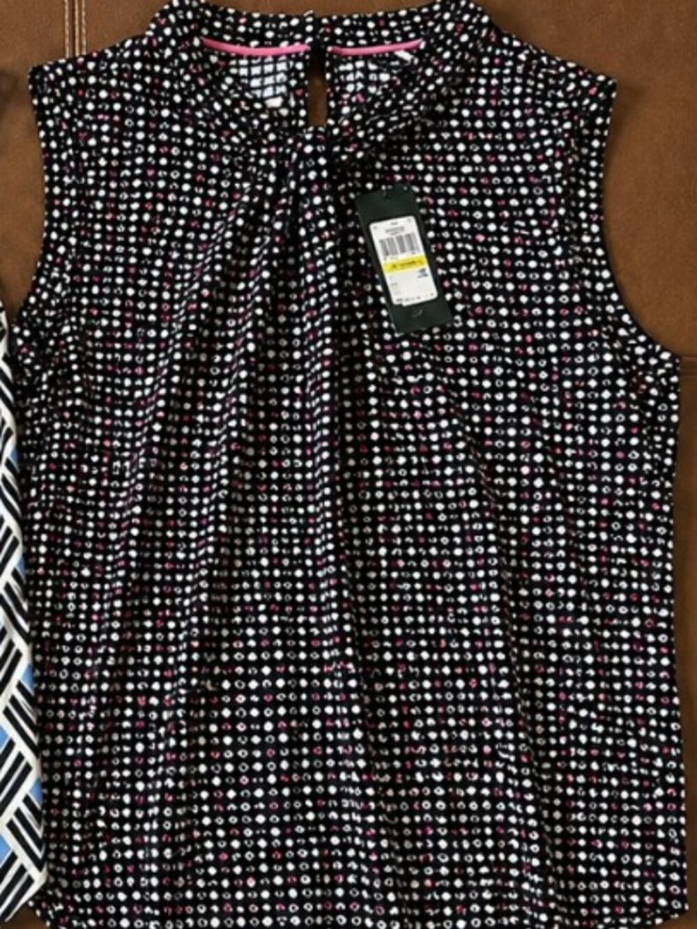 Tommy Hilfiger Sleeveless Blouse – Size Medium (NWT)